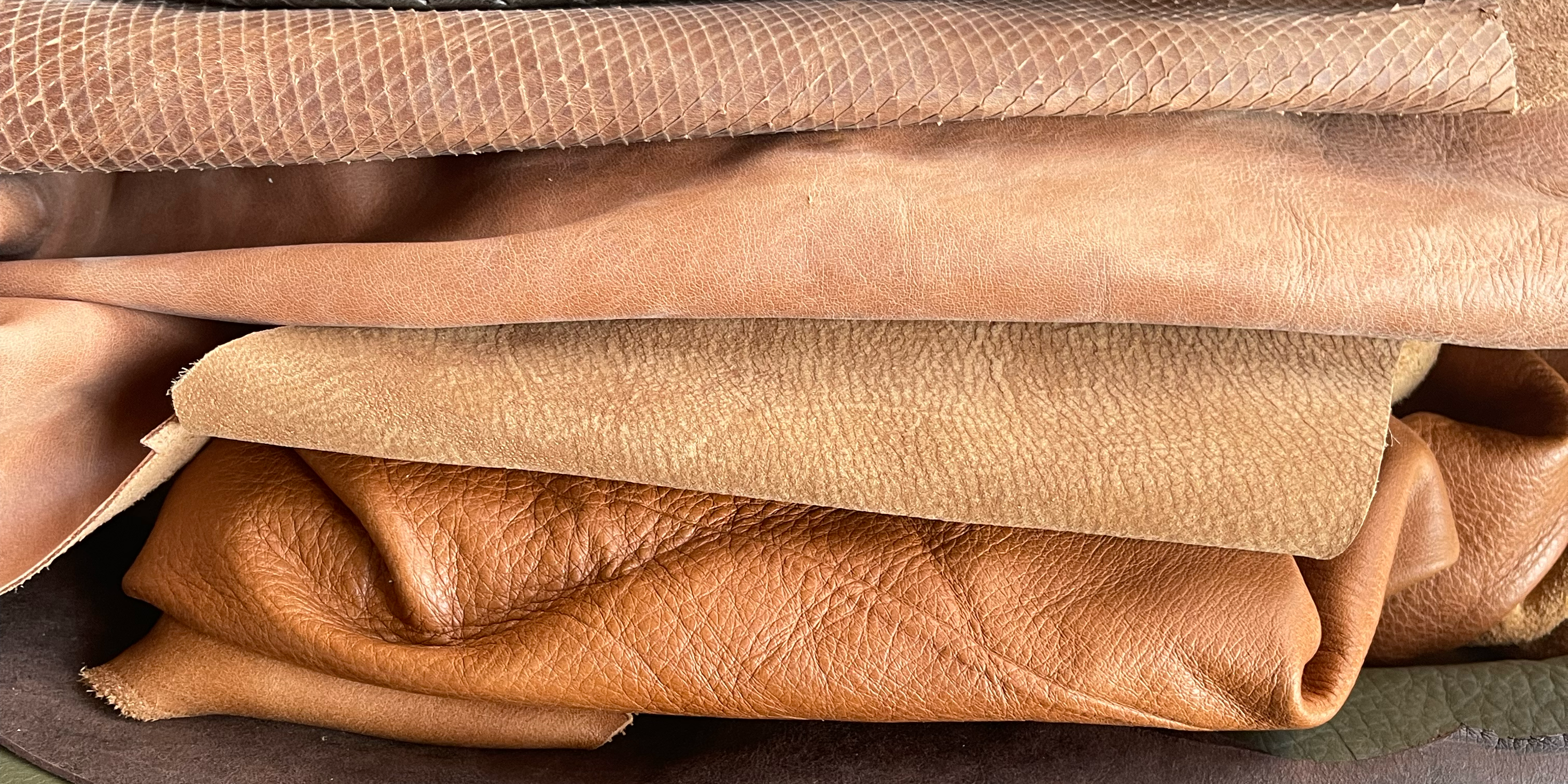Leather-Colors-by-HUNTEDFOX-leather-ottomans-leather-headboard-leather-window-seat-leather-cushion-leather-banquette.png